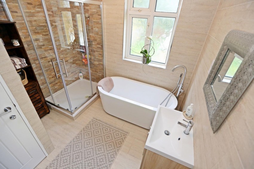 Images for Hollybush Villas, Church Village