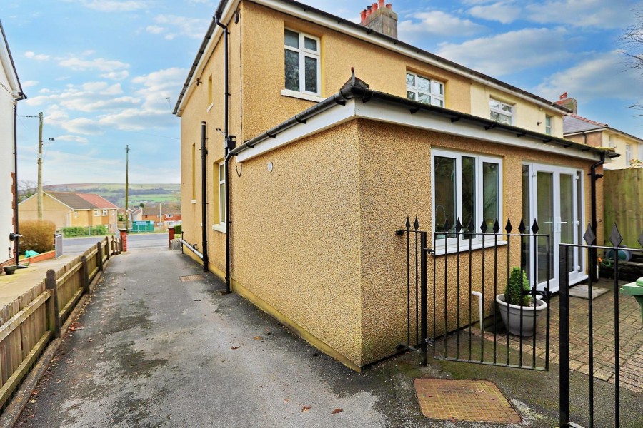 Images for Hollybush Villas, Church Village